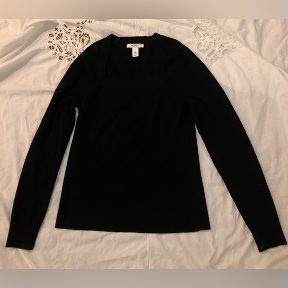 White House Black Market sweater by White House Black market EUC size large - Picture 9 of 15